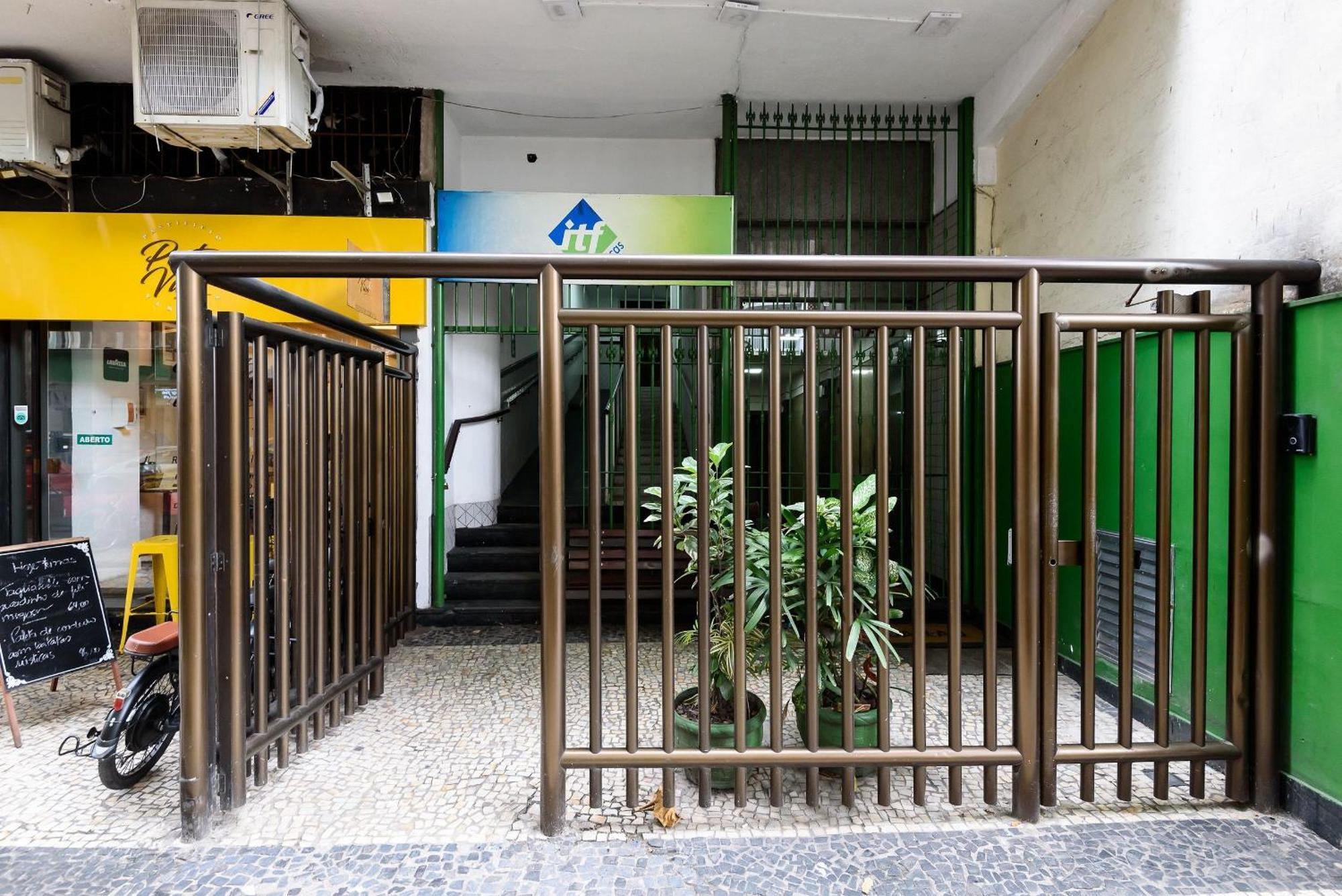 & Sala A 200m Da | Fs 35/703 Apartamento